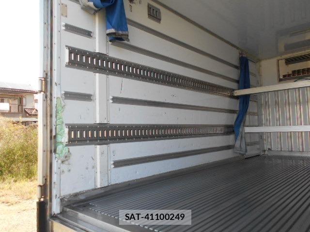 Isuzu ELF TRUCK 2019-06 7250675-8
