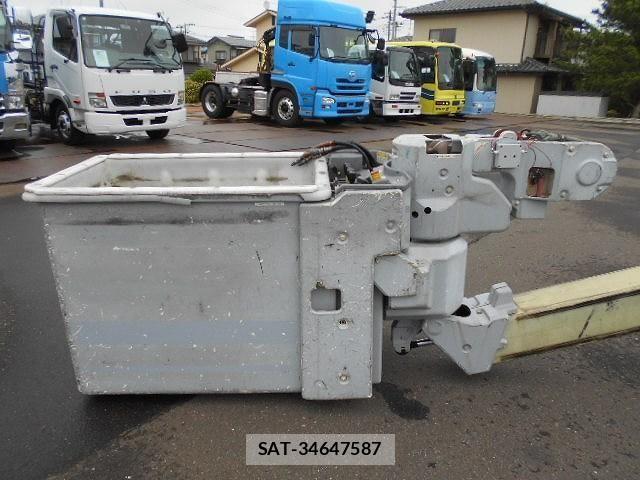 Isuzu ELF TRUCK 2017-06 7250168-8