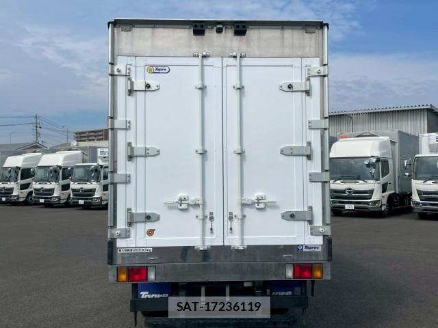 Isuzu ELF TRUCK 2019-04 7250658-4