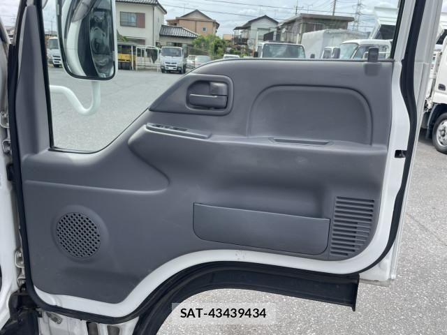 Isuzu ELF TRUCK 2018-02 7250664-18
