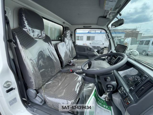 Isuzu ELF TRUCK 2018-02 7250664-22