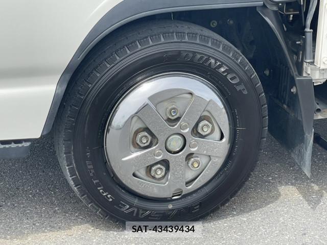 Isuzu ELF TRUCK 2018-02 7250664-8