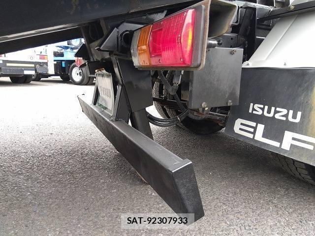 Isuzu ELF TRUCK 2017-03 7250655-13