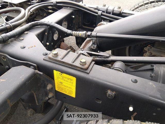 Isuzu ELF TRUCK 2017-03 7250655-23