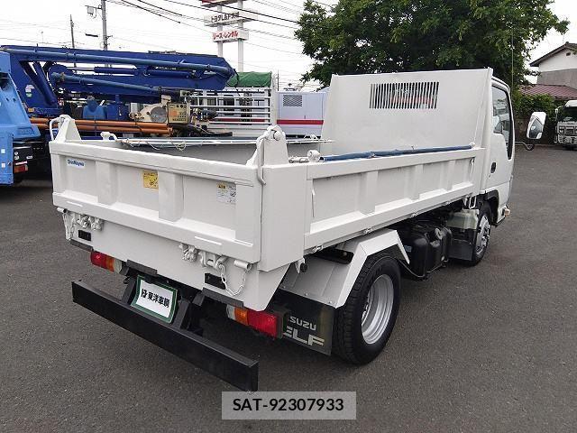 Isuzu ELF TRUCK 2017-03 7250655-3