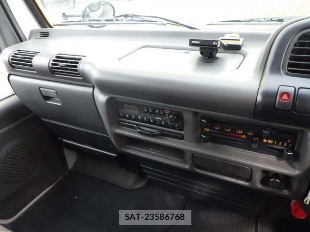 Isuzu ELF TRUCK 2003-03 7250698-26