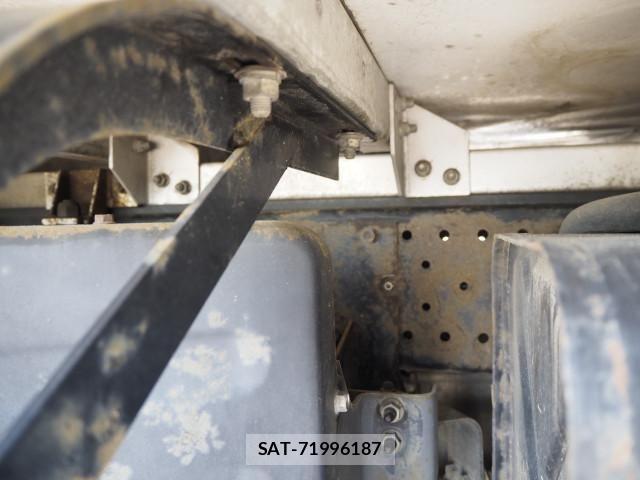 Isuzu ELF TRUCK 2014-03 7250690-16