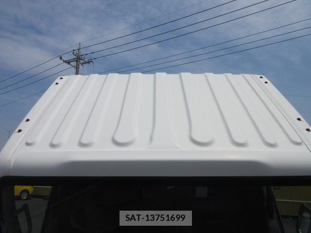 Isuzu ELF TRUCK 2018-10 7250668-9