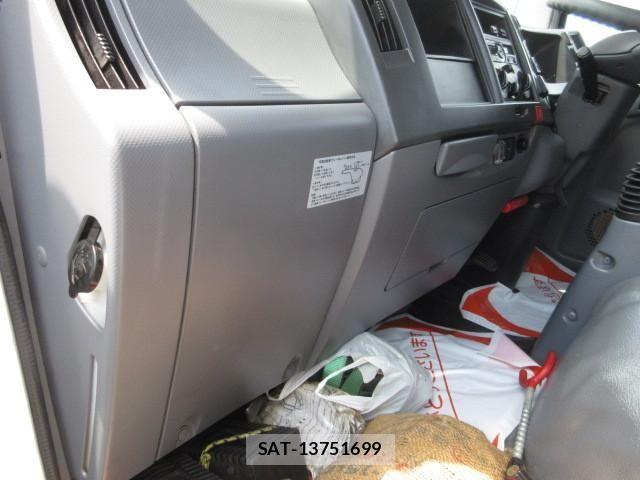 Isuzu ELF TRUCK 2018-10 7250668-17