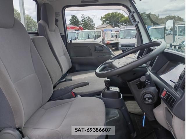 Isuzu ELF TRUCK 2013-02 7250679-18