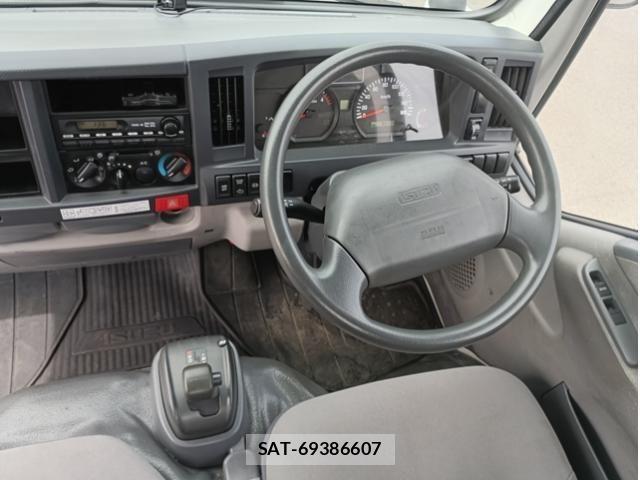 Isuzu ELF TRUCK 2013-02 7250679-20