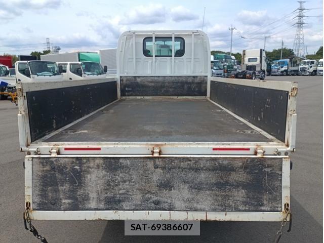 Isuzu ELF TRUCK 2013-02 7250679-5