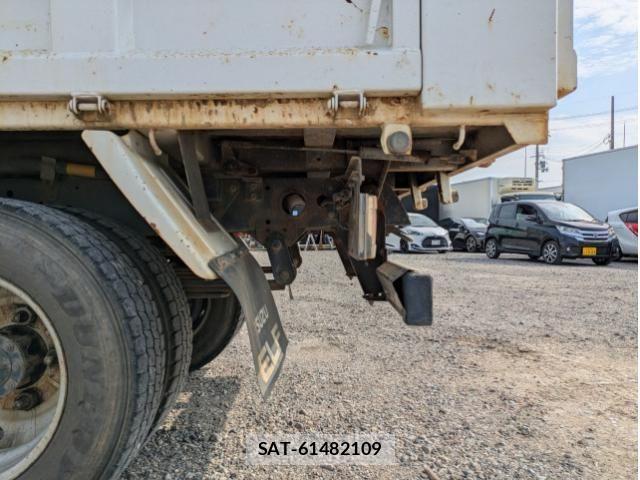 Isuzu ELF TRUCK 2016-04 7250686-13