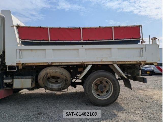 Isuzu ELF TRUCK 2016-04 7250686-18