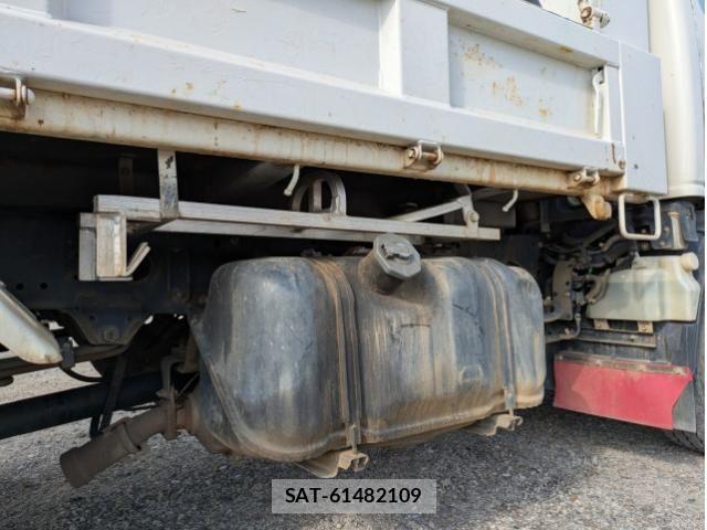 Isuzu ELF TRUCK 2016-04 7250686-22