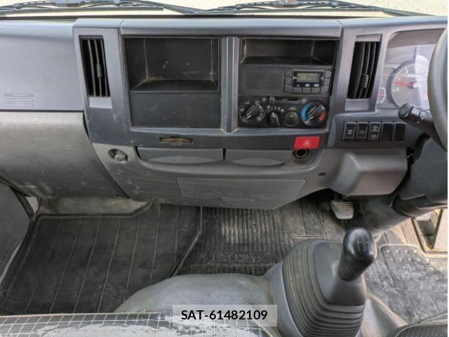Isuzu ELF TRUCK 2016-04 7250686-24