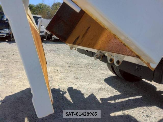 Isuzu ELF TRUCK 2015-08 7250683-17