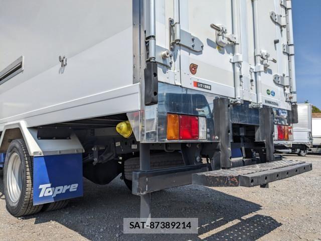 Isuzu ELF TRUCK 2021-03 7250647-6