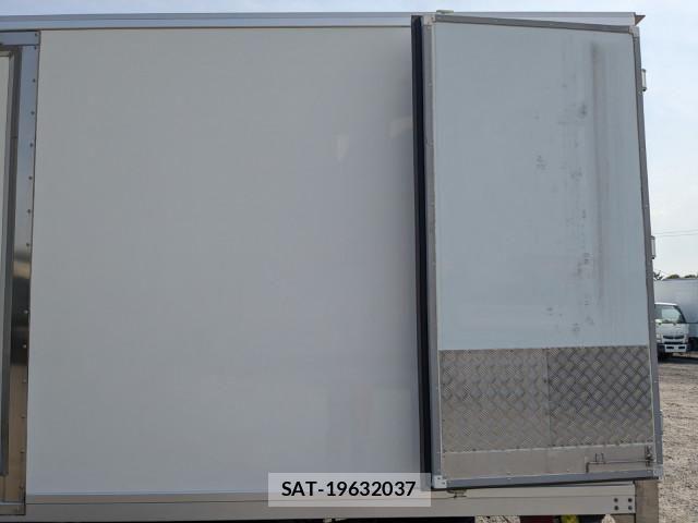 Isuzu ELF TRUCK 2019-02 7250642-19