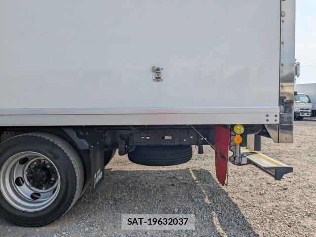 Isuzu ELF TRUCK 2019-02 7250642-20