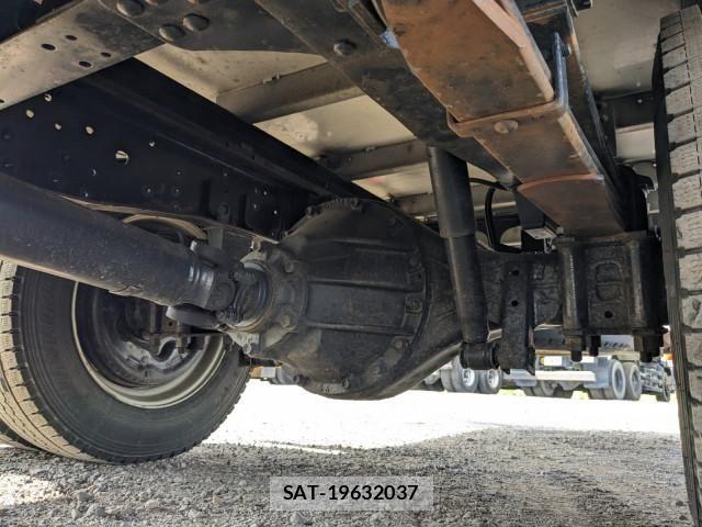 Isuzu ELF TRUCK 2019-02 7250642-21