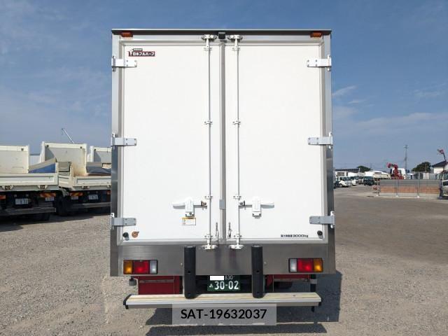 Isuzu ELF TRUCK 2019-02 7250642-6