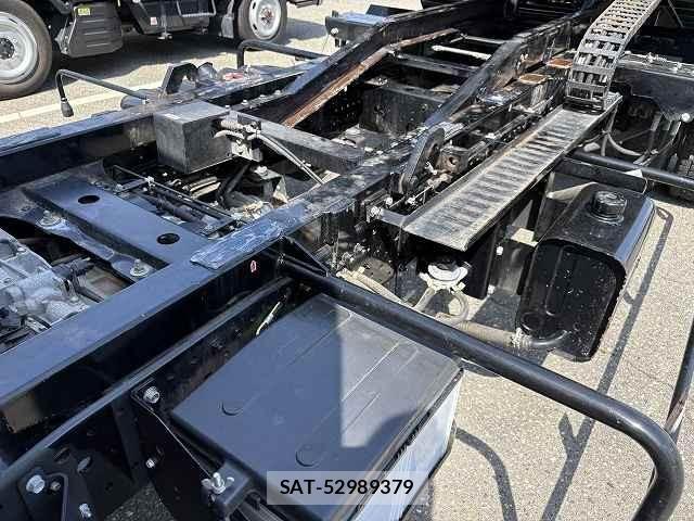 Isuzu ELF TRUCK 2018-03 7250639-14