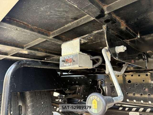 Isuzu ELF TRUCK 2018-03 7250639-21