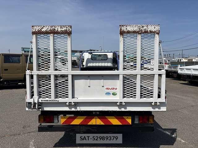 Isuzu ELF TRUCK 2018-03 7250639-4