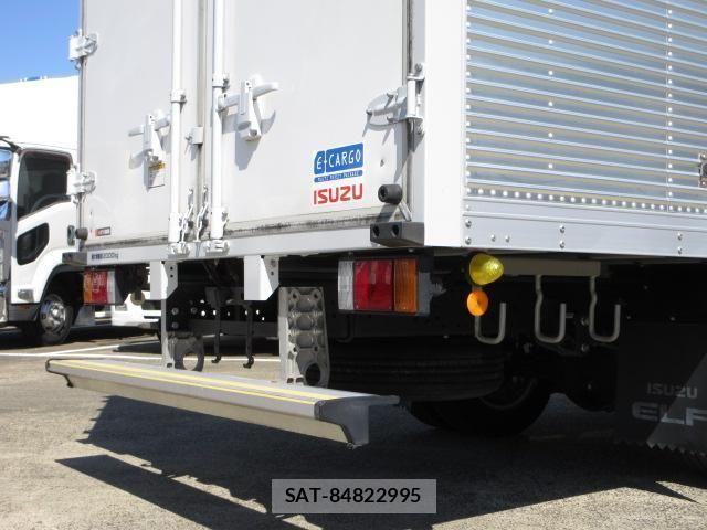 Isuzu ELF TRUCK 2019-02 7271847-20