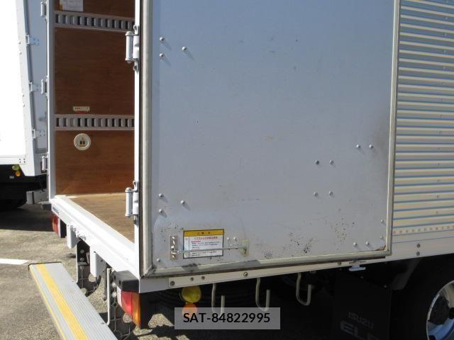 Isuzu ELF TRUCK 2019-02 7271847-28