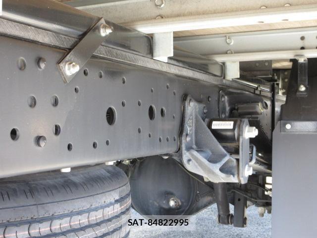 Isuzu ELF TRUCK 2019-02 7271847-29