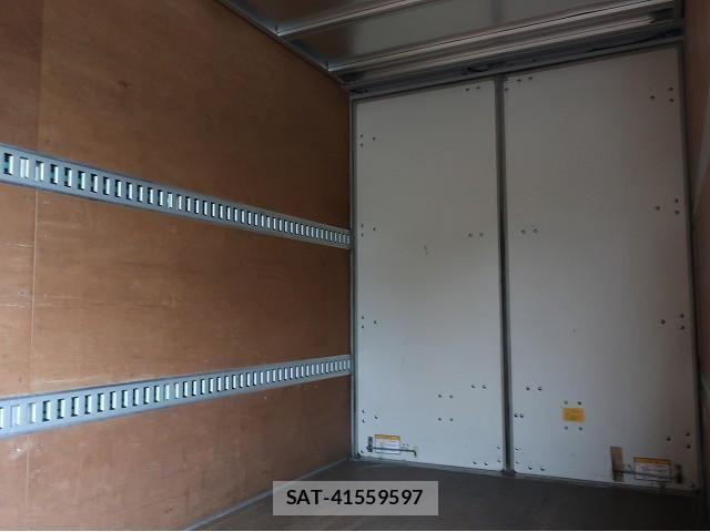 Isuzu ELF TRUCK 2018-08 7271850-10