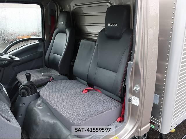 Isuzu ELF TRUCK 2018-08 7271850-18