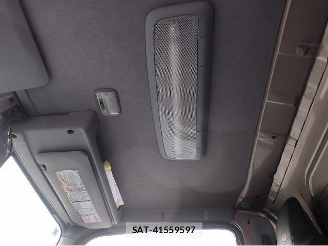 Isuzu ELF TRUCK 2018-08 7271850-20