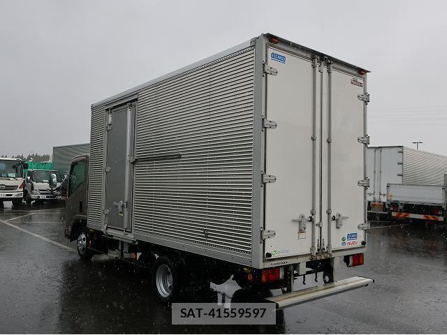 Isuzu ELF TRUCK 2018-08 7271850-3