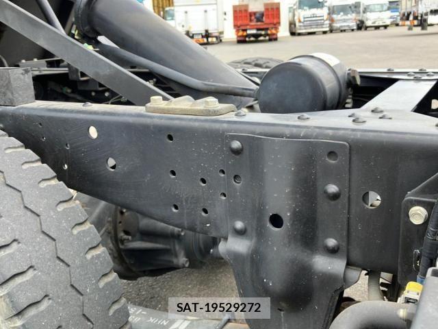 Isuzu ELF TRUCK 2021-07 7271848-13