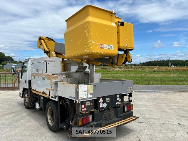 Isuzu ELF TRUCK 2010-03 7271854-2