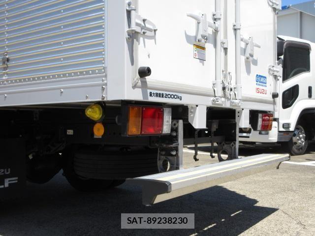 Isuzu ELF TRUCK 2021-03 7271846-19