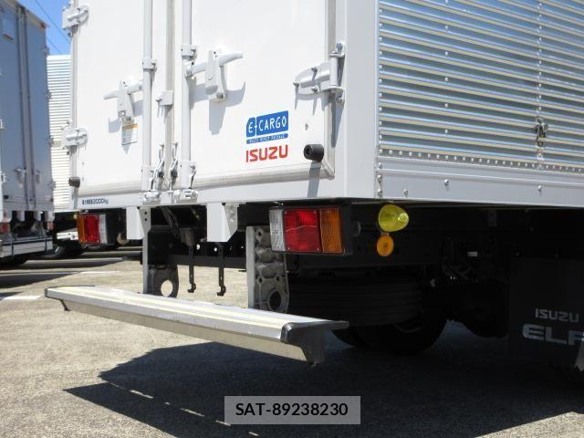 Isuzu ELF TRUCK 2021-03 7271846-20