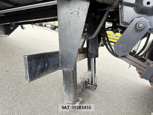 Isuzu ELF TRUCK 2004-01 7271849-9