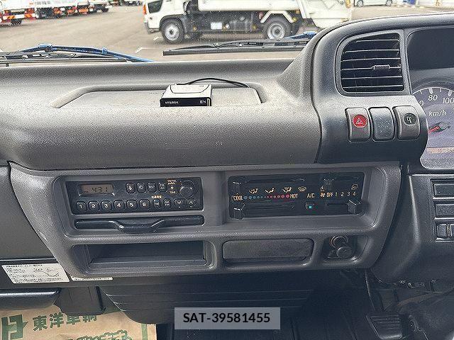 Isuzu ELF TRUCK 2004-01 7271849-12