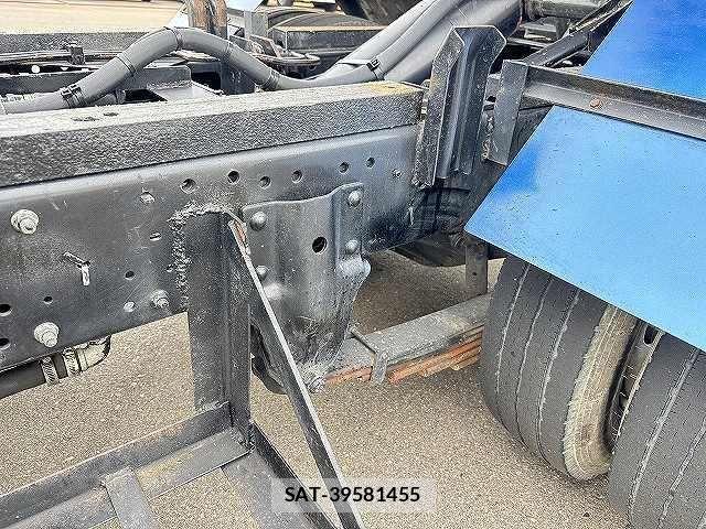 Isuzu ELF TRUCK 2004-01 7271849-16