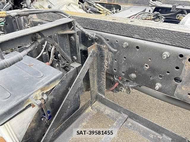 Isuzu ELF TRUCK 2004-01 7271849-17