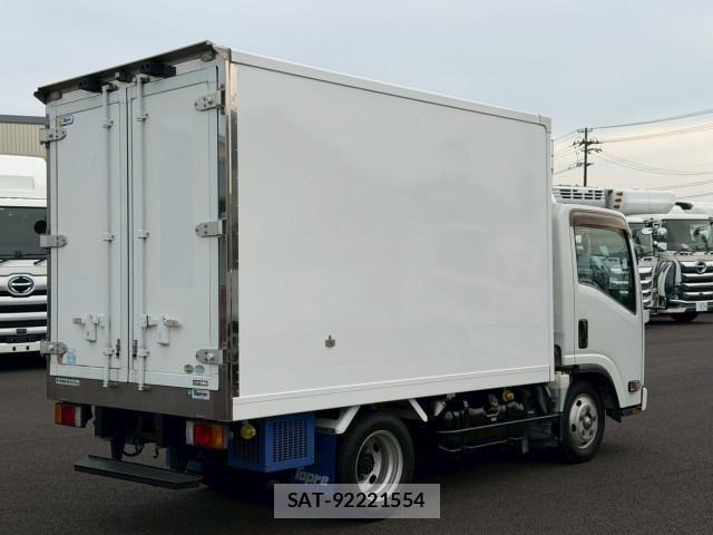 Isuzu ELF TRUCK 2014-11 7326883-3