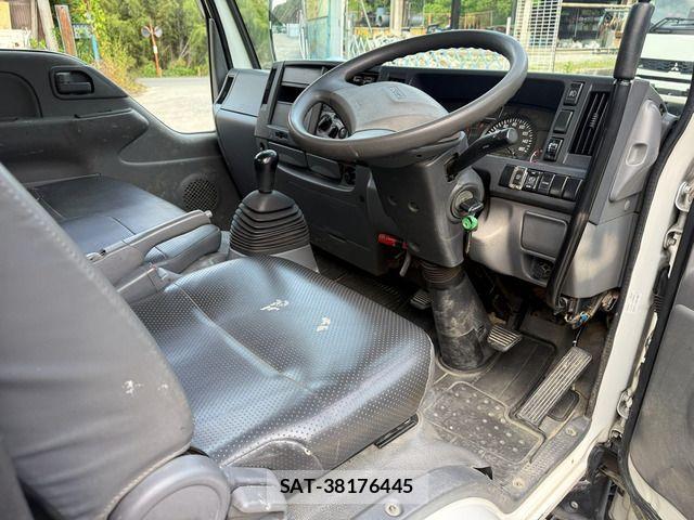 Isuzu ELF TRUCK 2016-05 7326888-8
