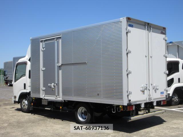Isuzu ELF TRUCK 2019-05 7326881-3