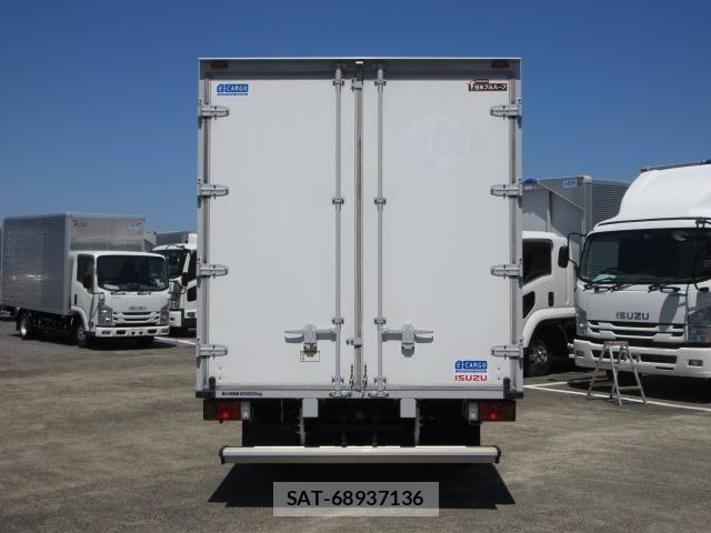 Isuzu ELF TRUCK 2019-05 7326881-5