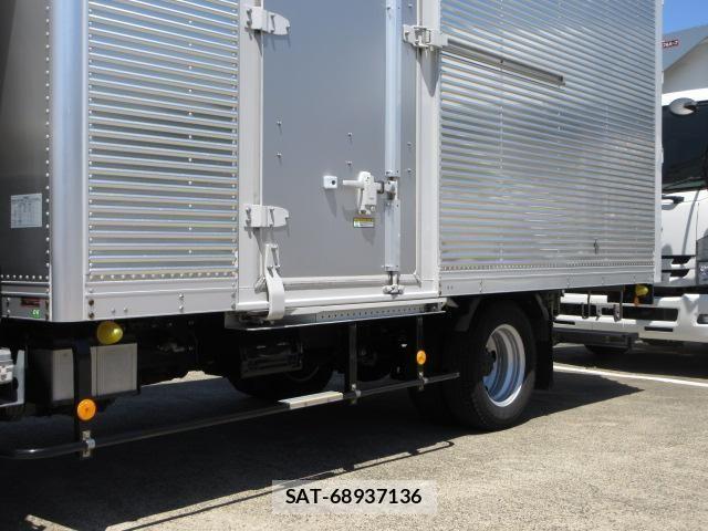 Isuzu ELF TRUCK 2019-05 7326881-8