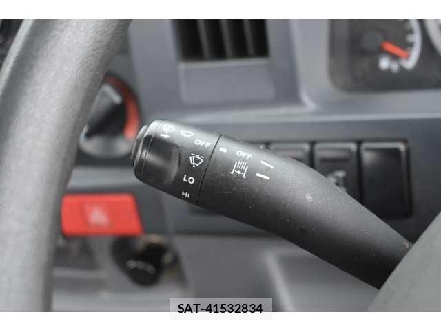 Isuzu ELF TRUCK 2015-03 7326899-12